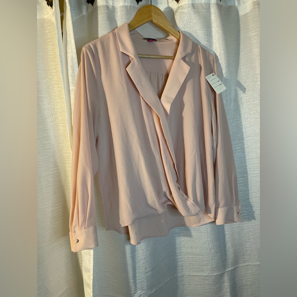 Vince Camuto bubble gum pink long sleeve blouse v neck sz medium